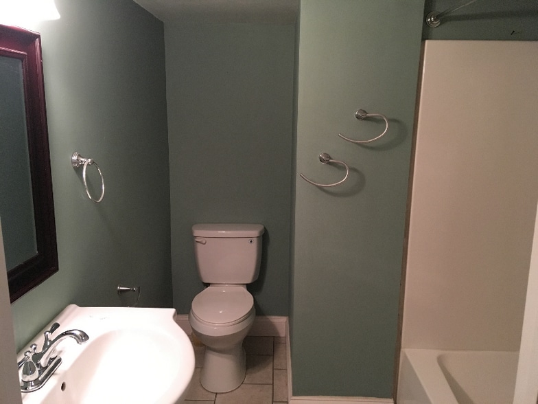 Building Photo - 936 W Beverley St