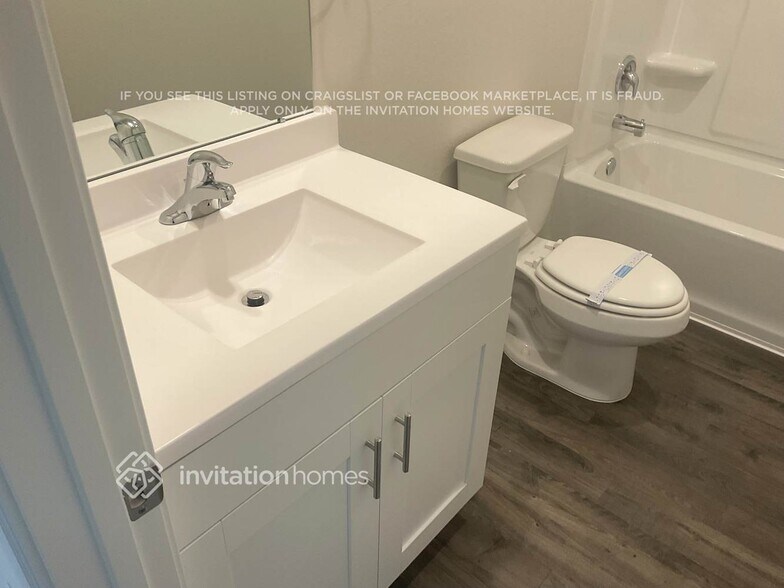 Building Photo - 8102 Sunberry Shadow Dr