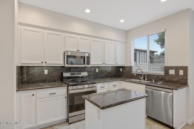 Building Photo - 1759 Watercrest Way