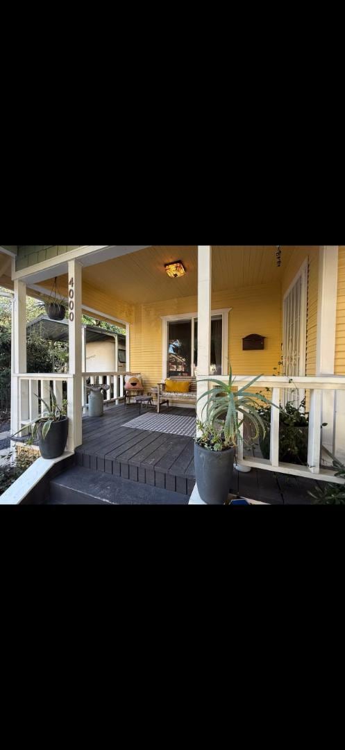 Building Photo - 4000 4th Ave