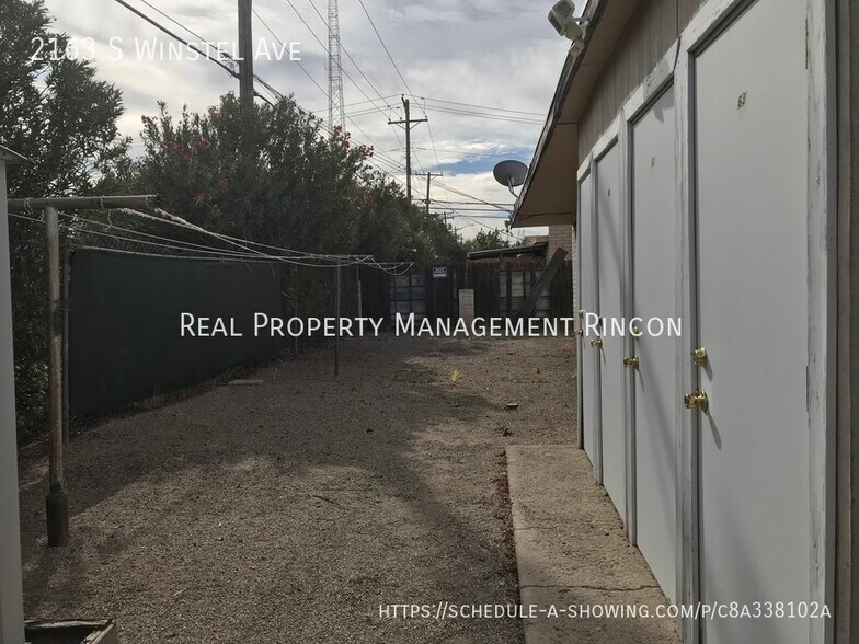 Building Photo - 2163 S Winstel Ave