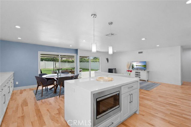 Building Photo - 914 Kirkwood Ave