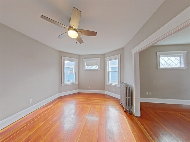 Building Photo - 9 St James Rd