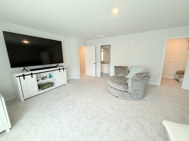 Building Photo - 887 Summer Starling Pl