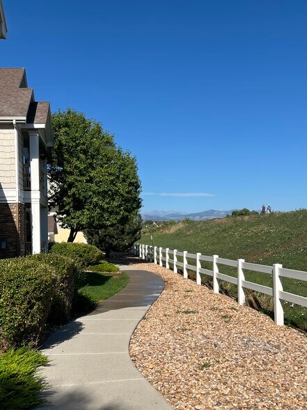 Building Photo - 4925 Hahns Peak Dr