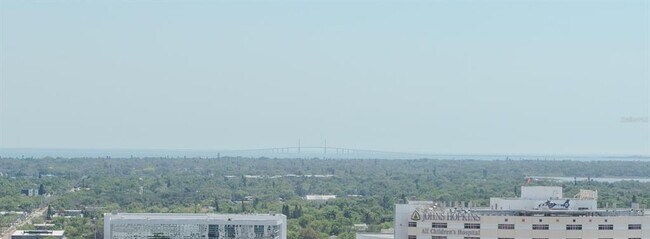 Building Photo - 400 Central Ave