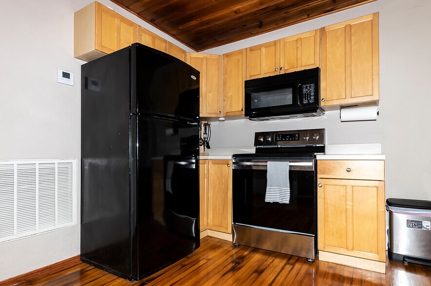 Building Photo - 5762 2nd Ave N