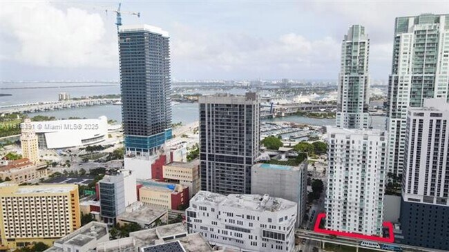 Building Photo - 234 NE 3rd St