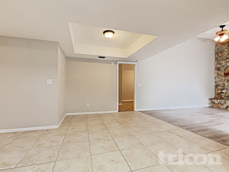 Building Photo - 4111 Sand Lake Ct