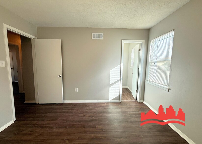 Building Photo - 19 Sullivan Dr