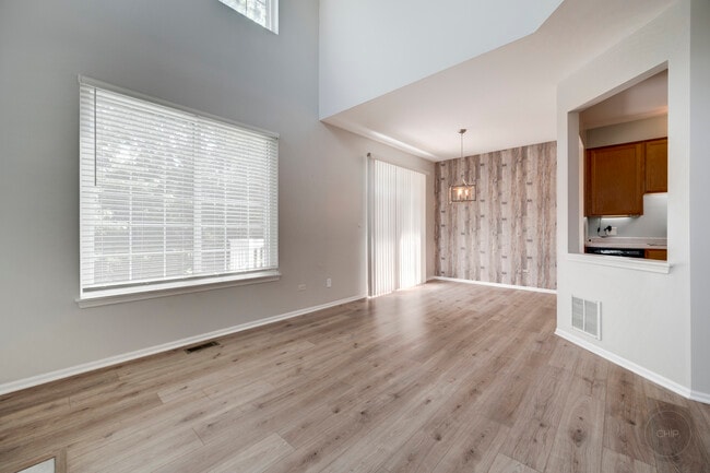 Building Photo - 2835 White Thorn Cir