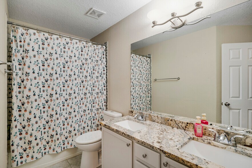 Building Photo - 10331 Mustang Rdg