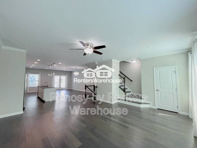 Building Photo - 521 Charles Porteus Ln
