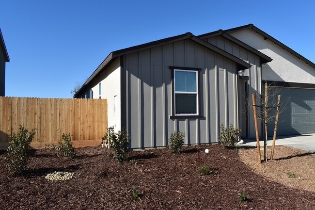 Building Photo - 399 Gallaway Ct