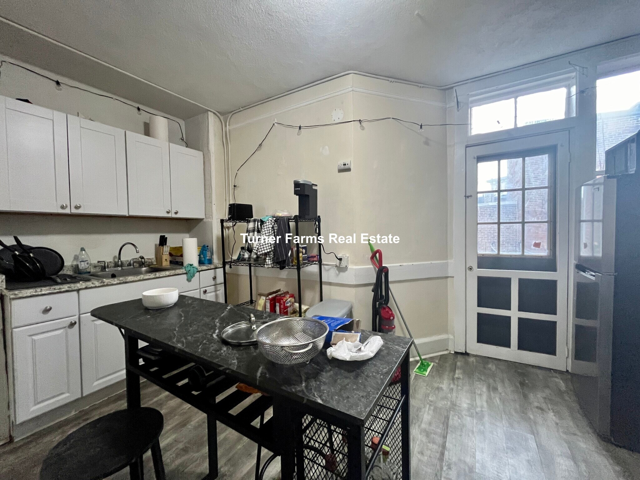 Building Photo - 168 Endicott St