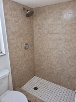 Building Photo - 4455 Treehouse Ln