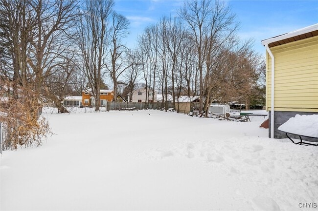 Building Photo - 941 Jamesville Ave