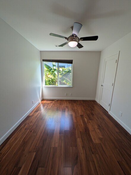Building Photo - 344 Orchard Ave