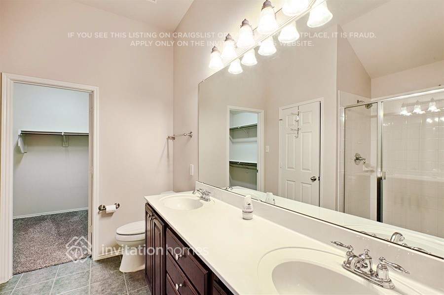 Building Photo - 5000 Blackwood Dr