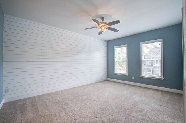 Building Photo - 2319 Watchtower Ln