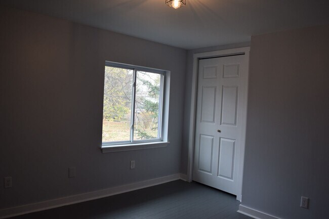 Building Photo - 315 Voorheis St