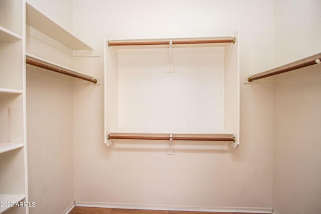 Building Photo - 44629 W Santa Fe St