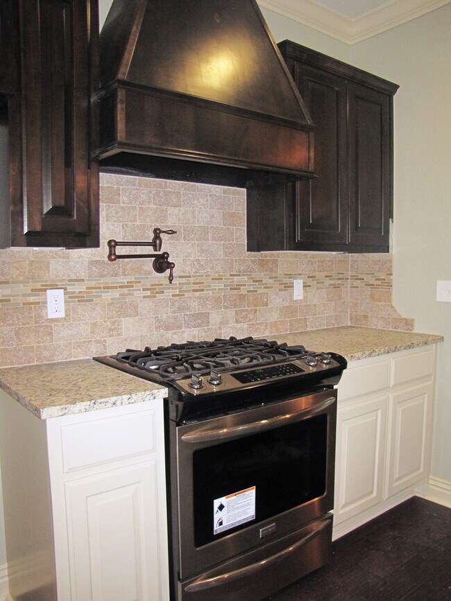 Building Photo - Now Pre-Leasing Stunning 3 Bedroom, 2.5 Bathroom Home In Fayetteville, A