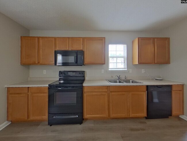 Building Photo - 381 Valley Heights Ln
