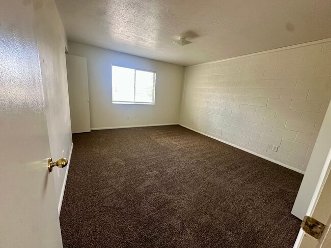 Building Photo - Kaysville #1
