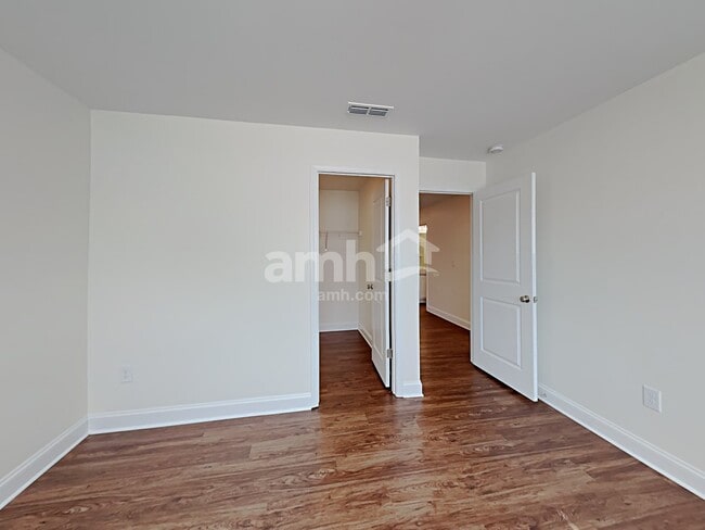 Building Photo - 3212 Brierhill Rd