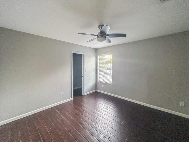 Building Photo - 5700 Glen Meadow Dr
