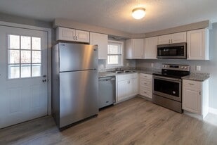 Building Photo - 20 Rice Ln