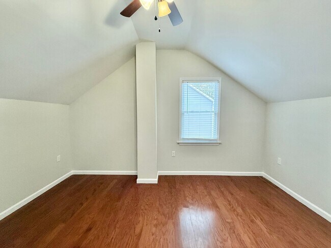 Building Photo - **OFFERING WAIVED APPLICATION FEES & $200 ...