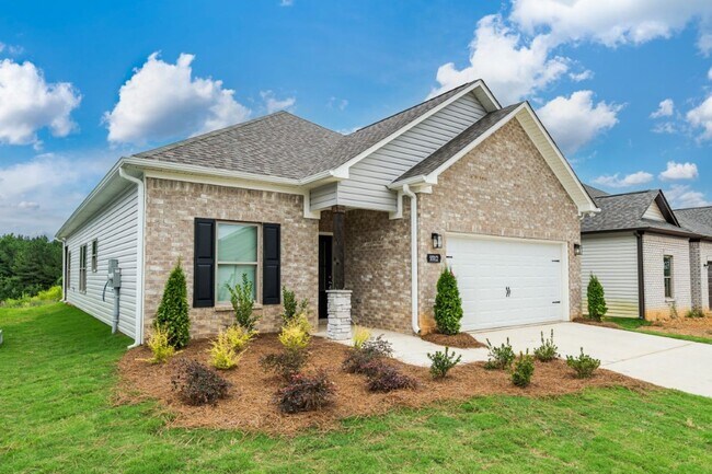 Building Photo - Gorgeous 3BR Home – Fresh Renovation with Appliances Included!