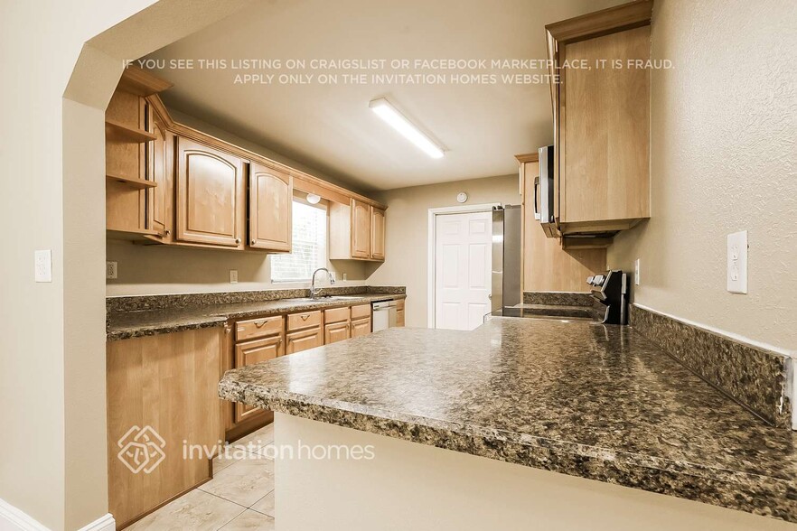 Building Photo - 1324 W Hartley Cir