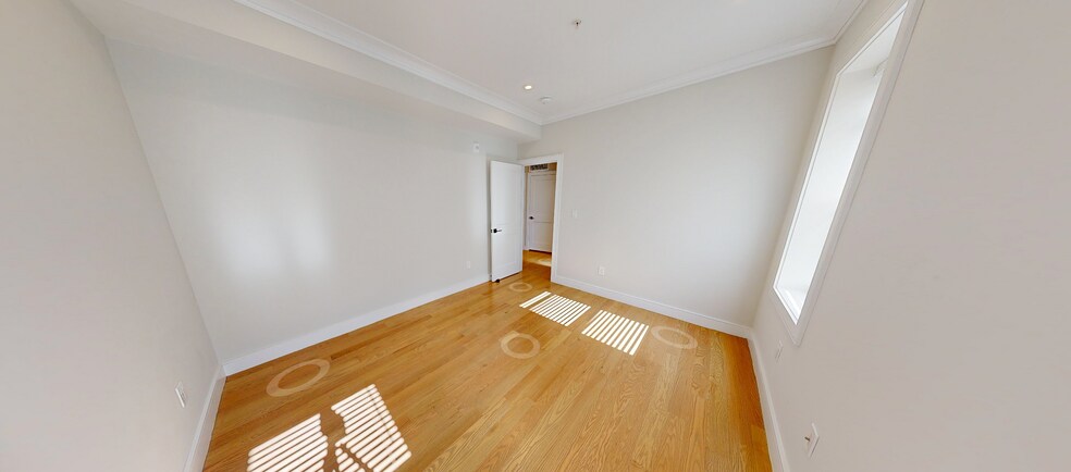 Building Photo - 165 Allston St