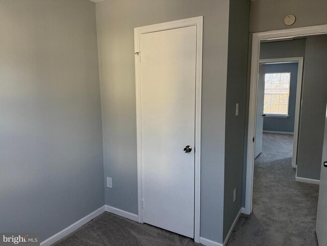 Building Photo - 1935 Winslow Ct