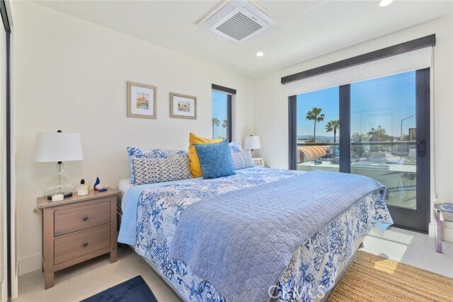 Building Photo - 504 E Balboa Blvd