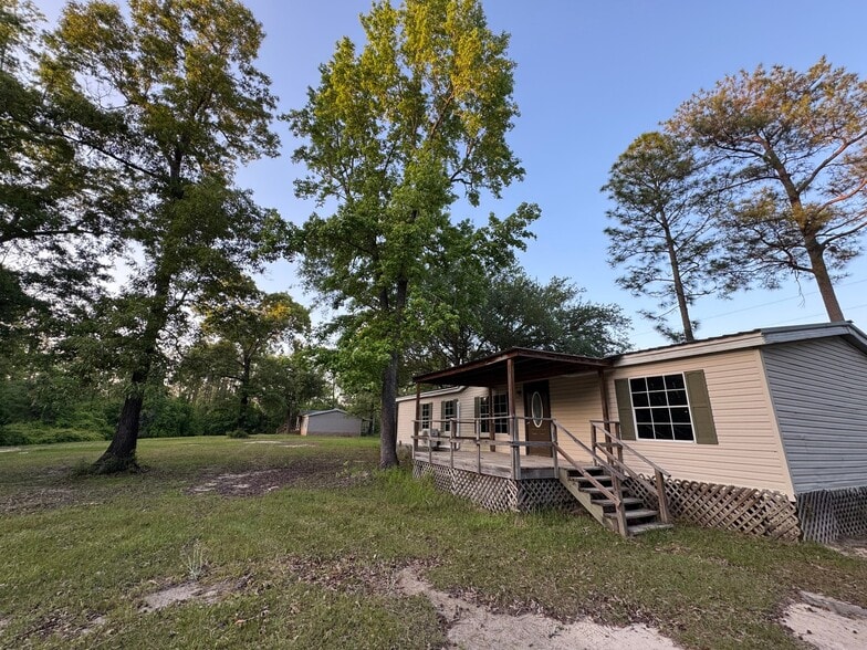 Building Photo - 286 Vestry Rd