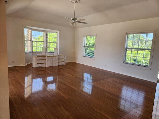 Building Photo - 17885 Fieldbrook Cir E