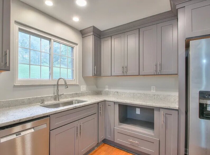 Building Photo - 5510 Country Dr