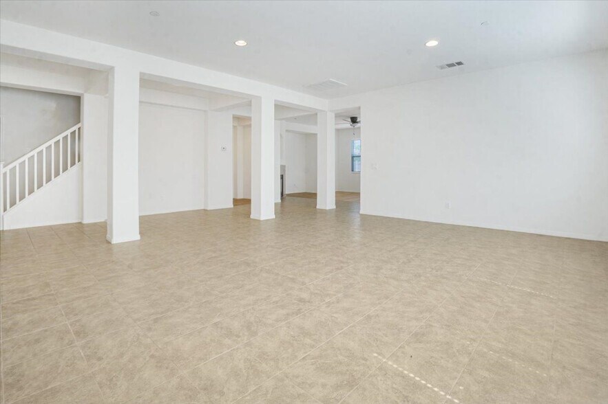 Building Photo - 1123 E Pennsylvania Ave