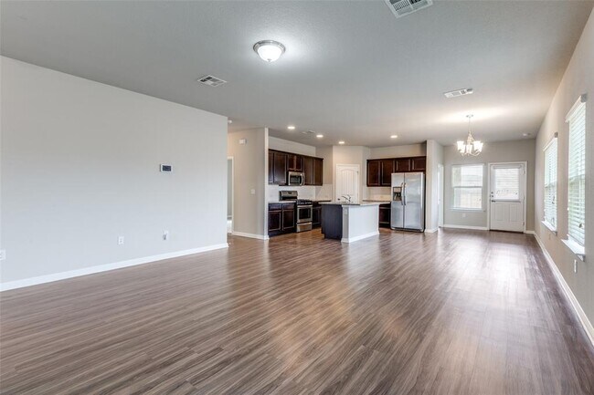 Building Photo - 348 Shiner Ln