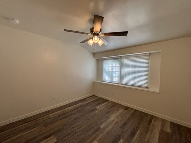 Building Photo - 5704 Wisteria Dr