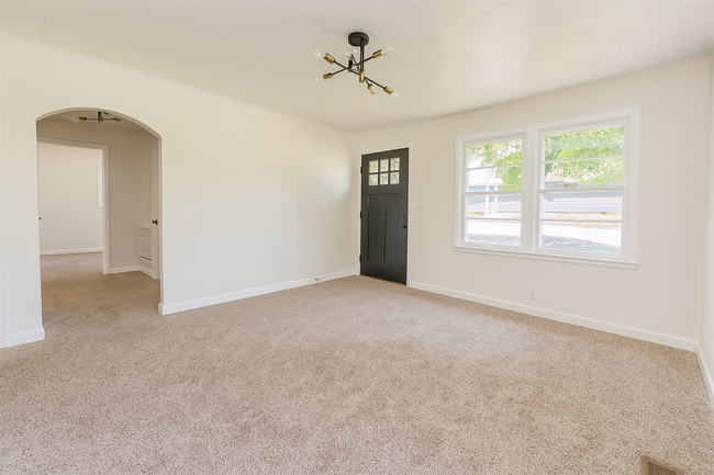 Building Photo - Woodmanhall