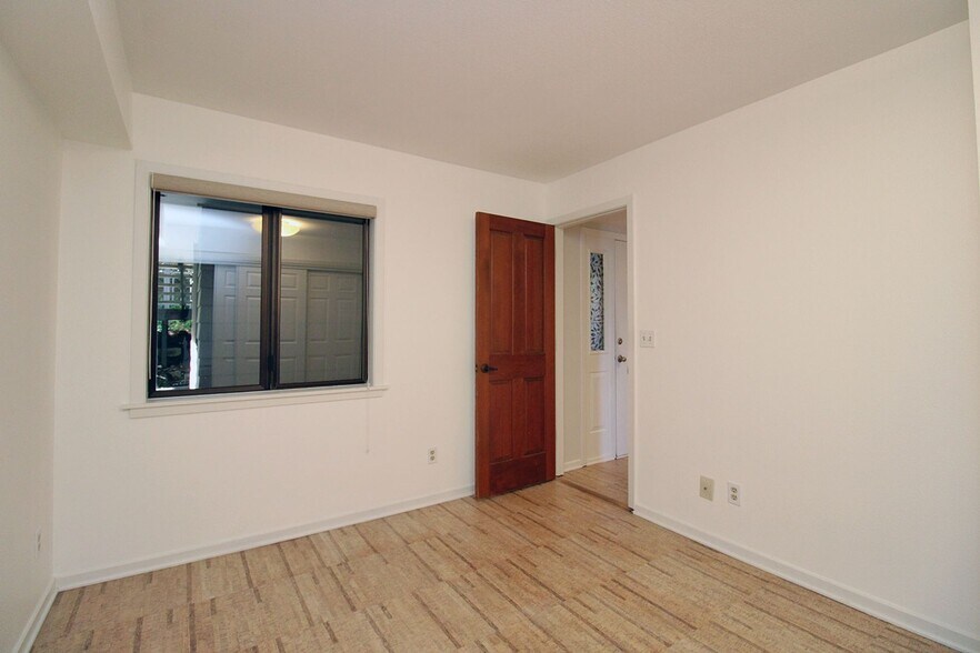 Building Photo - 1320 SW Hall St