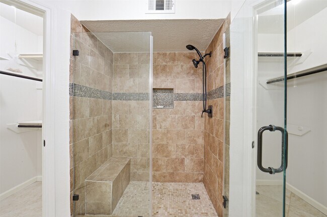 Building Photo - 1914 Abby Aldrich Ln