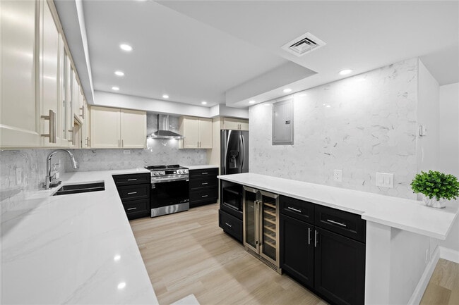 Building Photo - 3500 Galt Ocean Dr