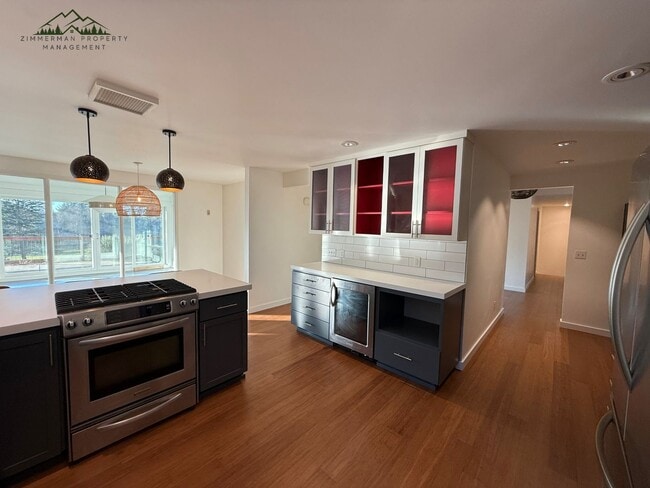 Building Photo - 1808 E 28th Ave