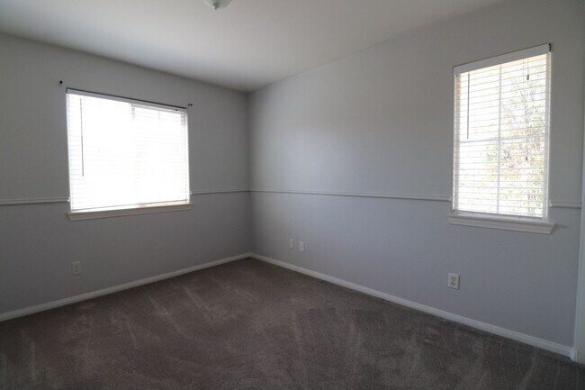 Building Photo - Four Bedroom in Arborwalk